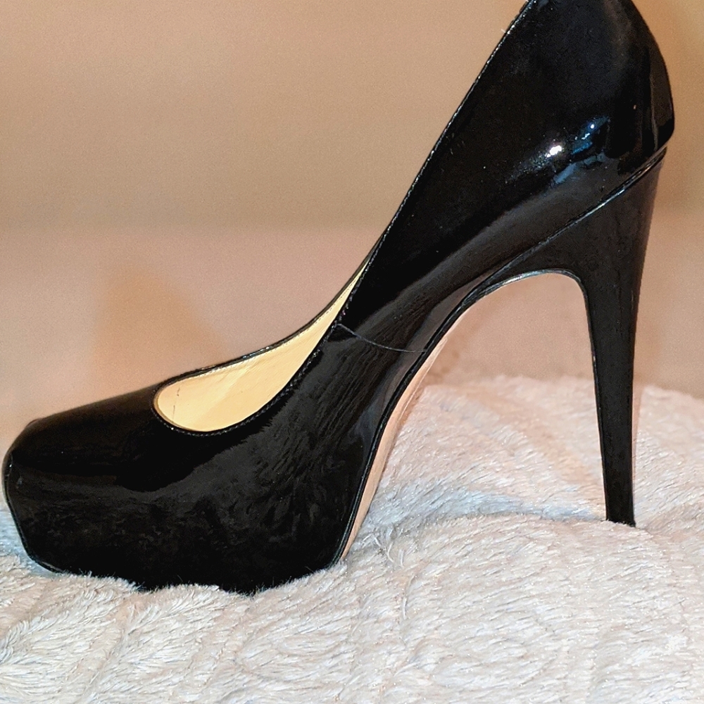 Black Vero cuoio shoe size 8.5